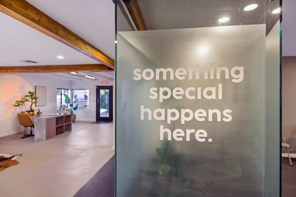 4202-N-44th-St-Phoenix---325