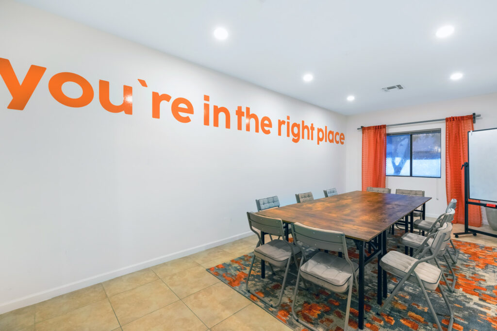 4202-N-44th-St-Phoenix---395