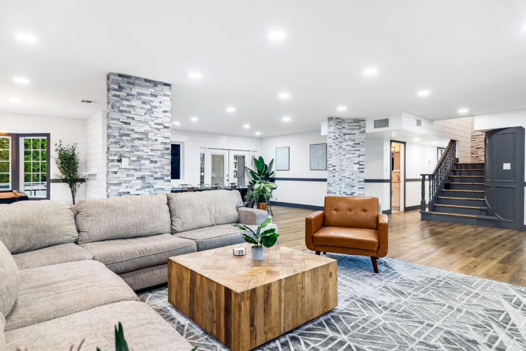 20-622 W Palmaire Ave-141