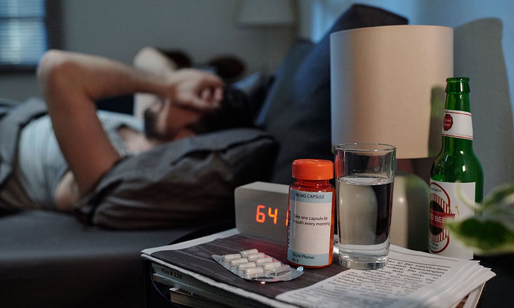 Both Accutane and alcohol can independently raise cholesterol and triglyceride levels